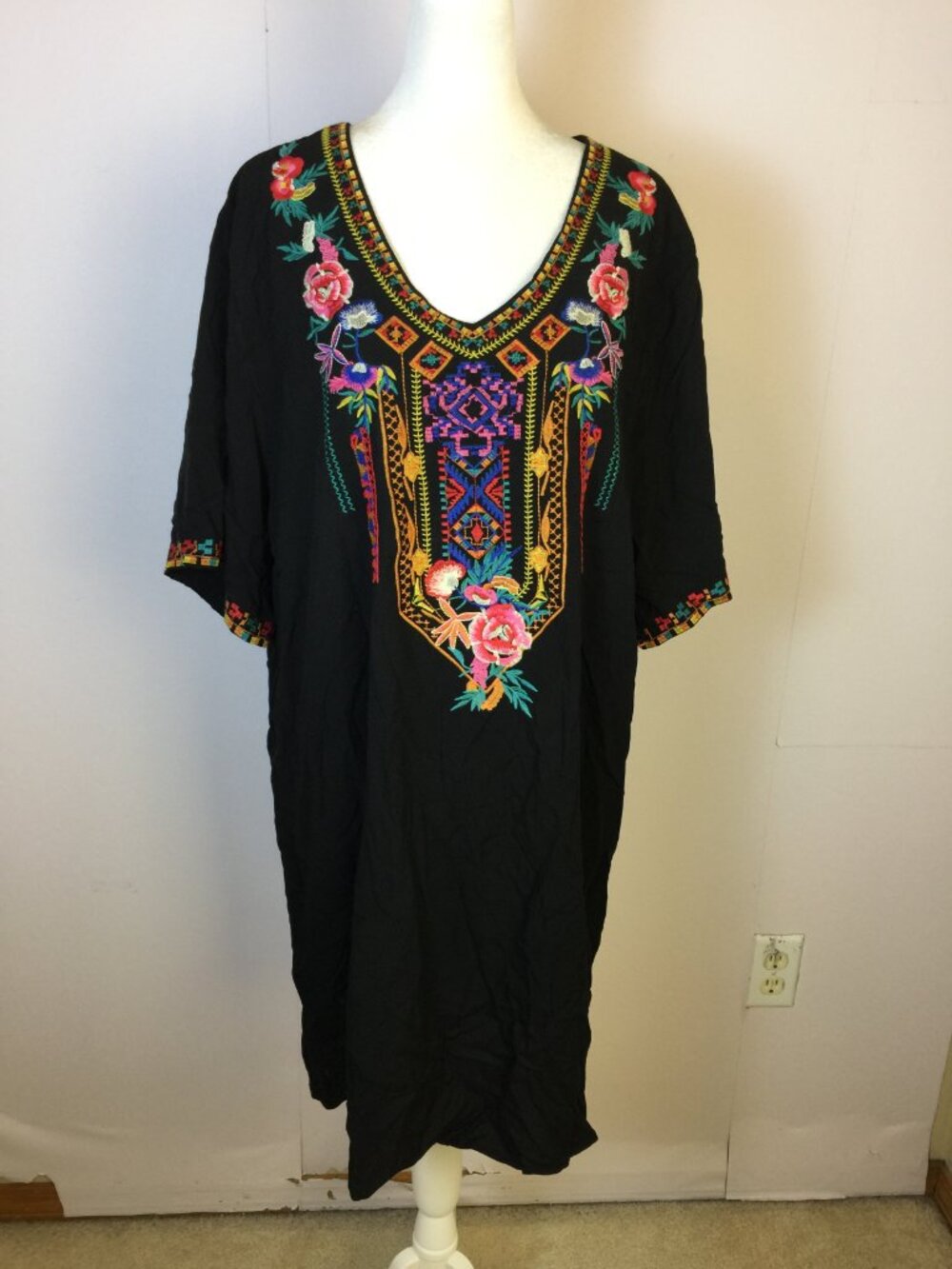 New! Grosy Dress Fiesta Boho Tunic XXL 2XL Womans Black Embroidered Short Sleeve